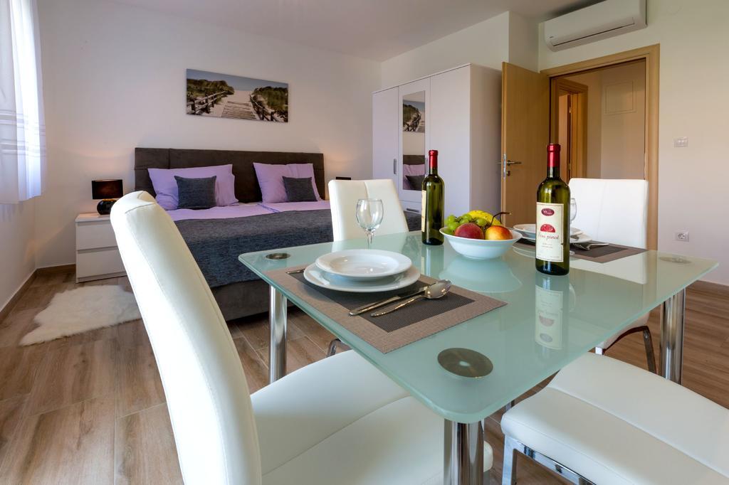 Villa Veronika Omiš Buitenkant foto